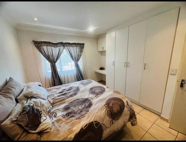 2 BEDROOM APARTMENT FOR SALE IN ALBERTON NORTH
